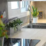 Bright And Airy 50 Meters From The Hébergement de vacances *