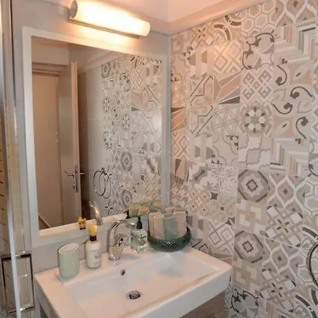 Bright And Airy 50 Meters From The * Xylokastro
