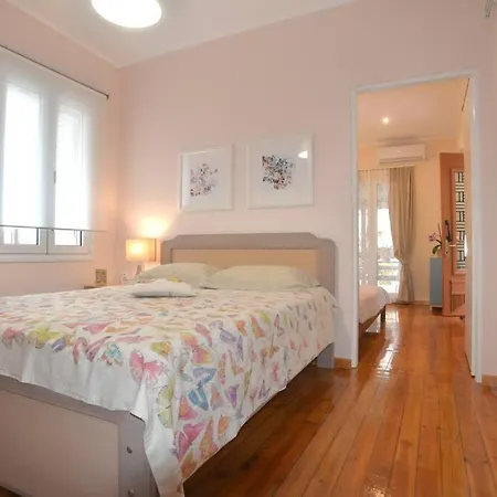 Holiday home Bright And Airy 50 Meters From The *