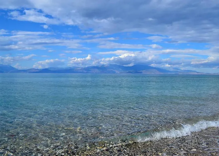 Vakantiehuis Bright And Airy 50 Meters From The Xylokastro