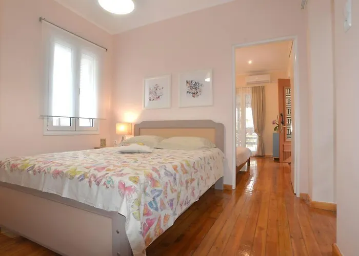 Vakantiehuis Bright And Airy 50 Meters From The *
